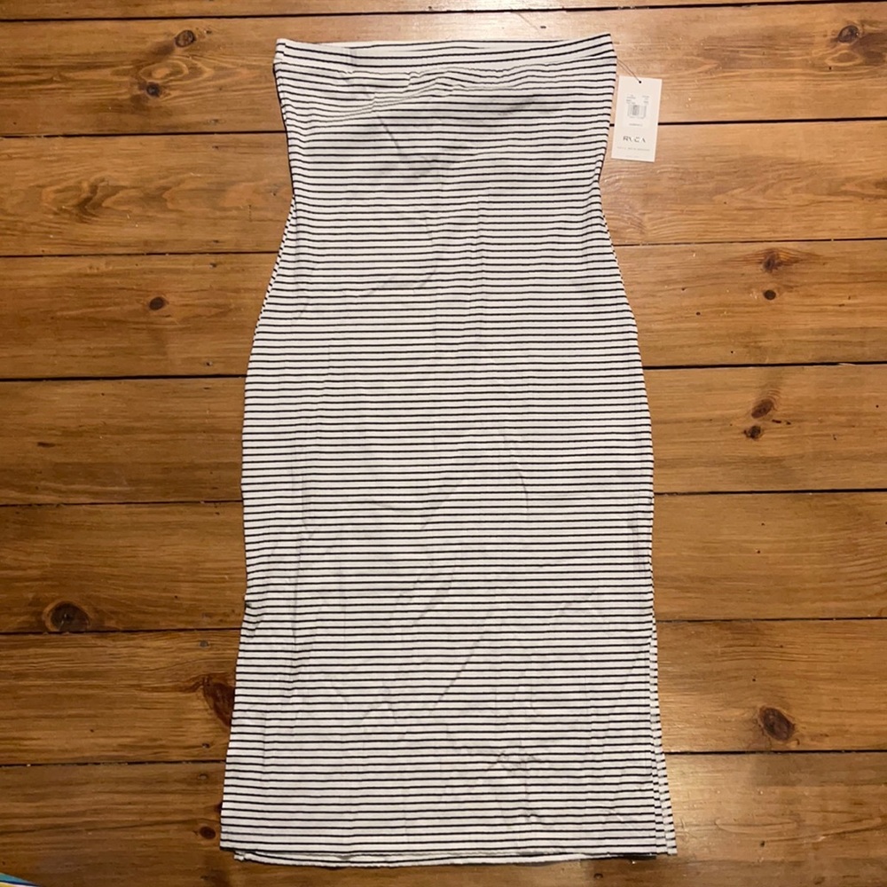 Strapless summer dress from Lulu’s